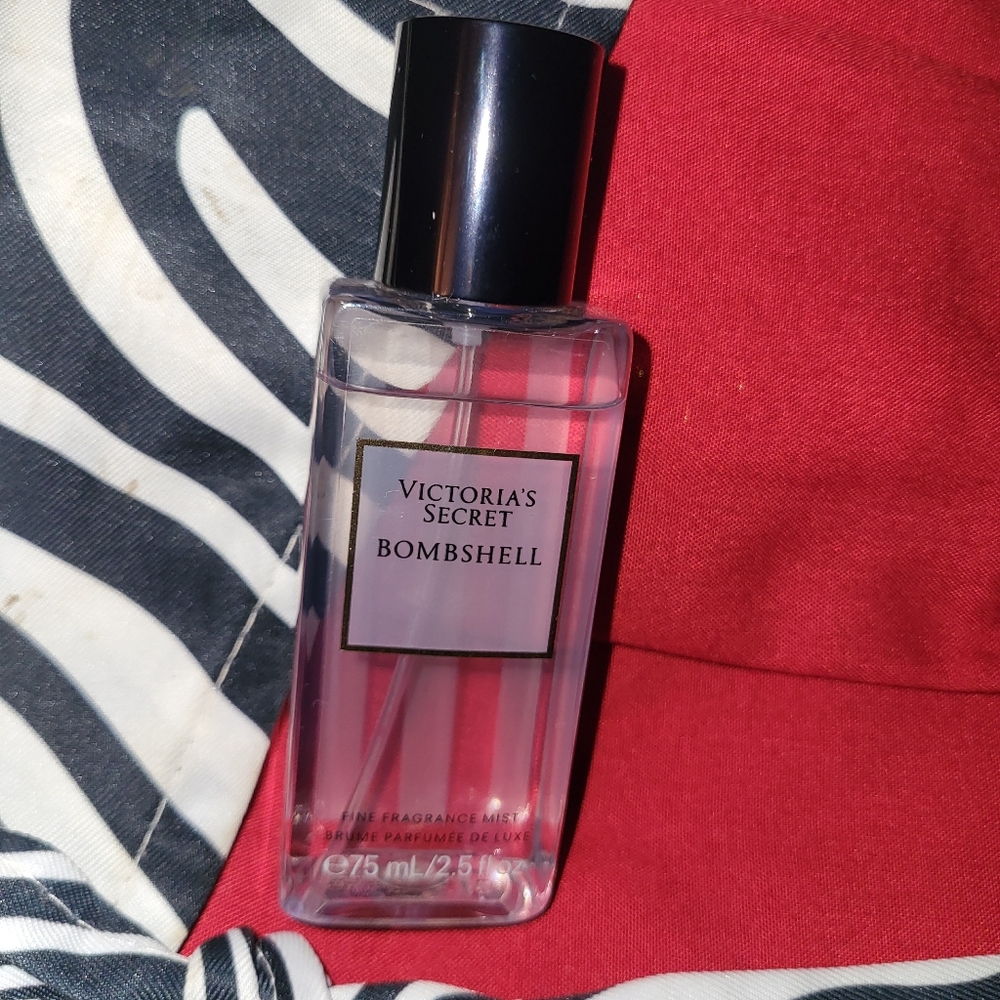 Womens's Fragrance Mist (BOMBSHELL) By Victoria Secret